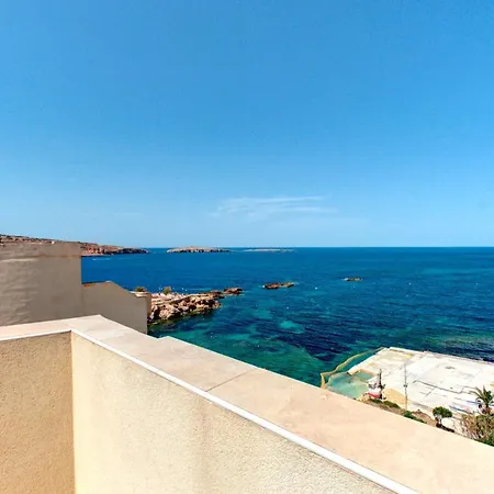 Modern Seaside 2 Bedroom Penthouse With Sea Views St. Paul's Bay