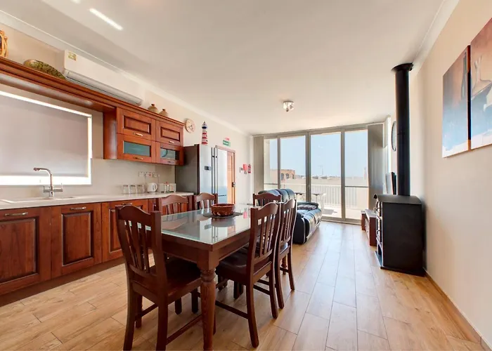 Apartament Modern Seaside 2 Bedroom Penthouse With Sea Views St Paul's Bay