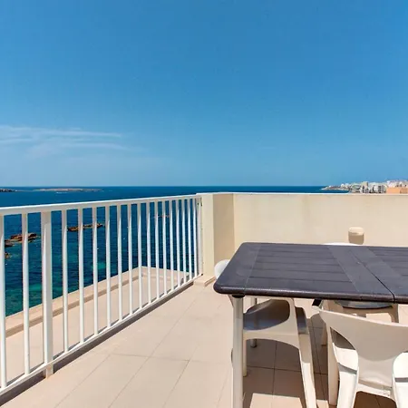 Modern Seaside 2 Bedroom Penthouse With Sea Views * St. Paul's Bay